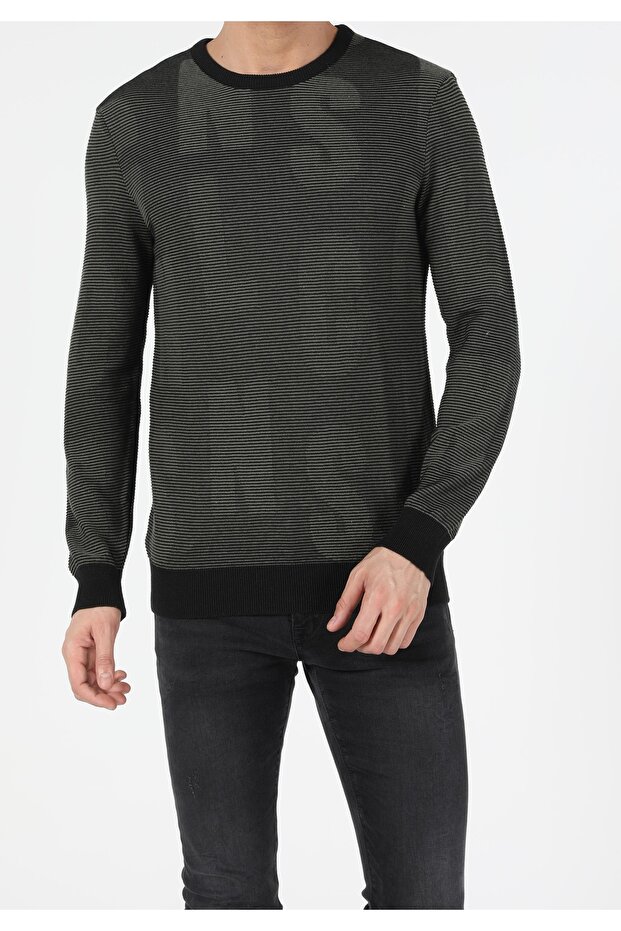 Slim Fit Round Neck Men's Green Sweater
