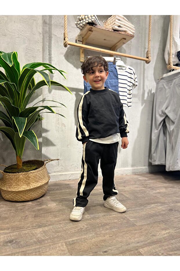 Special Design Striped Baggy Fit Transitional Kids Set