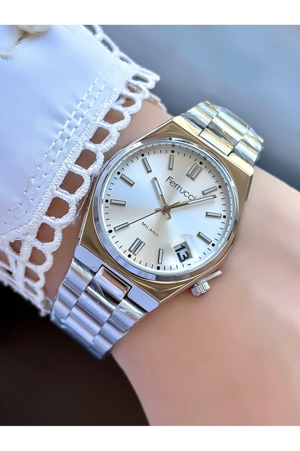 Calendar Dial Silver Color Metal Band Wrist Watch
