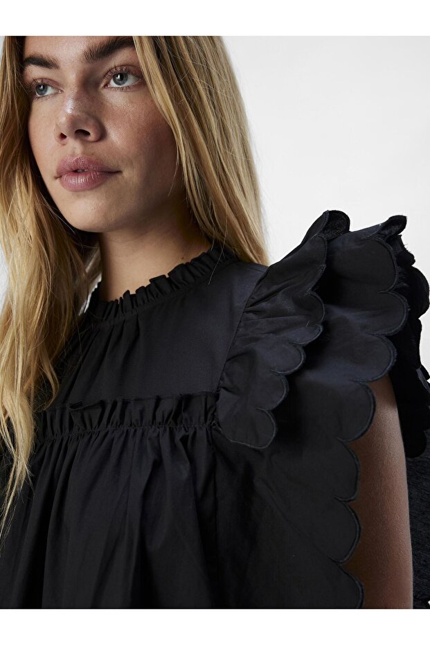 Rochie scurtă cu volane - 5