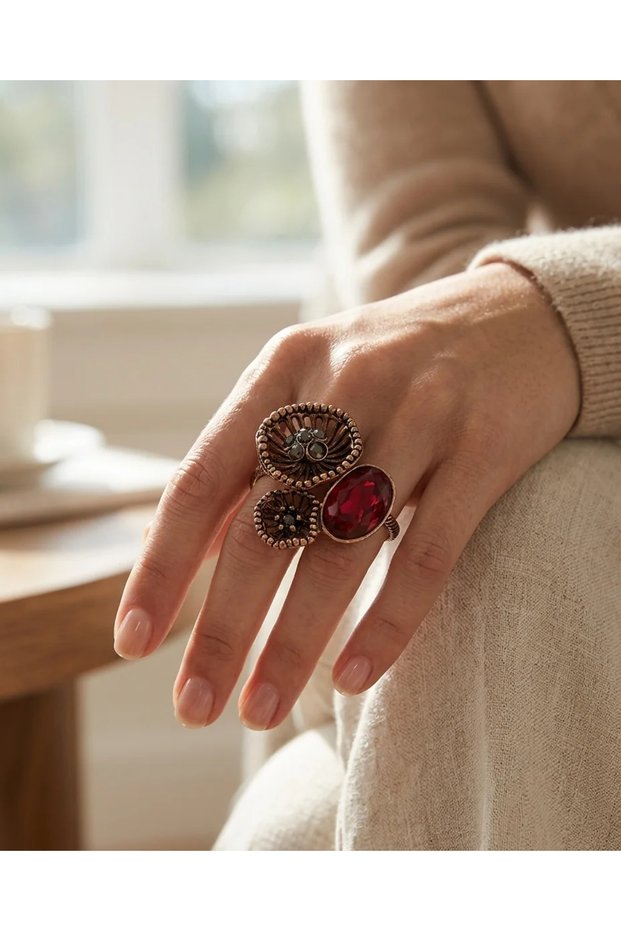 Bronze Women's Antique Jewelry Ring Red Crystal Stone Water Lily Model Adjustable Vintage Ring