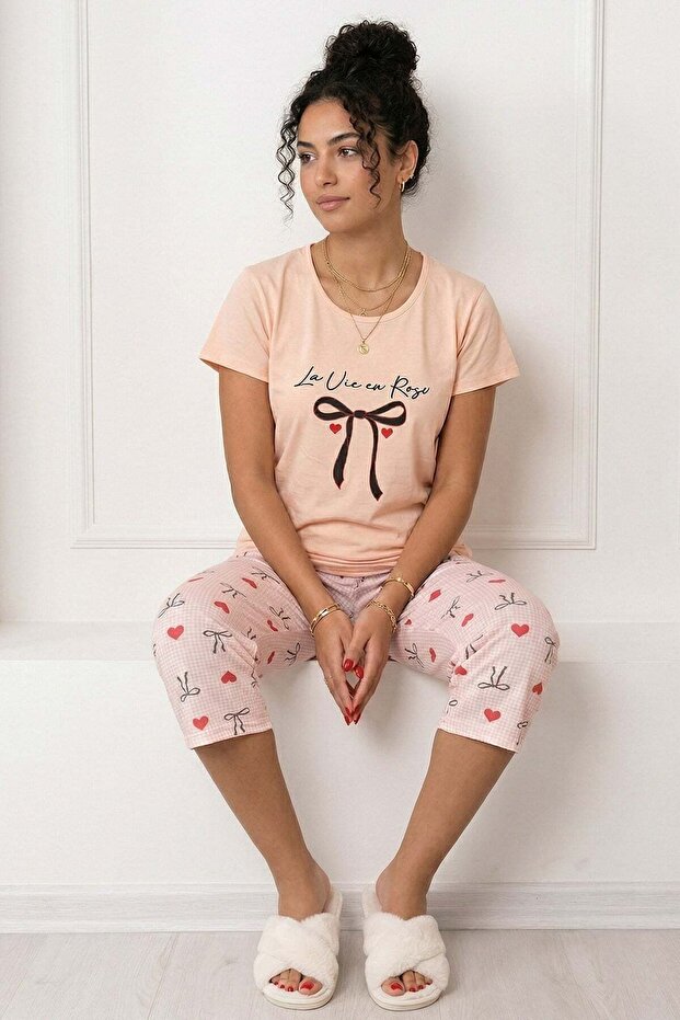 Women's Ribbon and Slogan Printed Crew Neck Short Sleeve Capri Combed Cotton Pajama Set