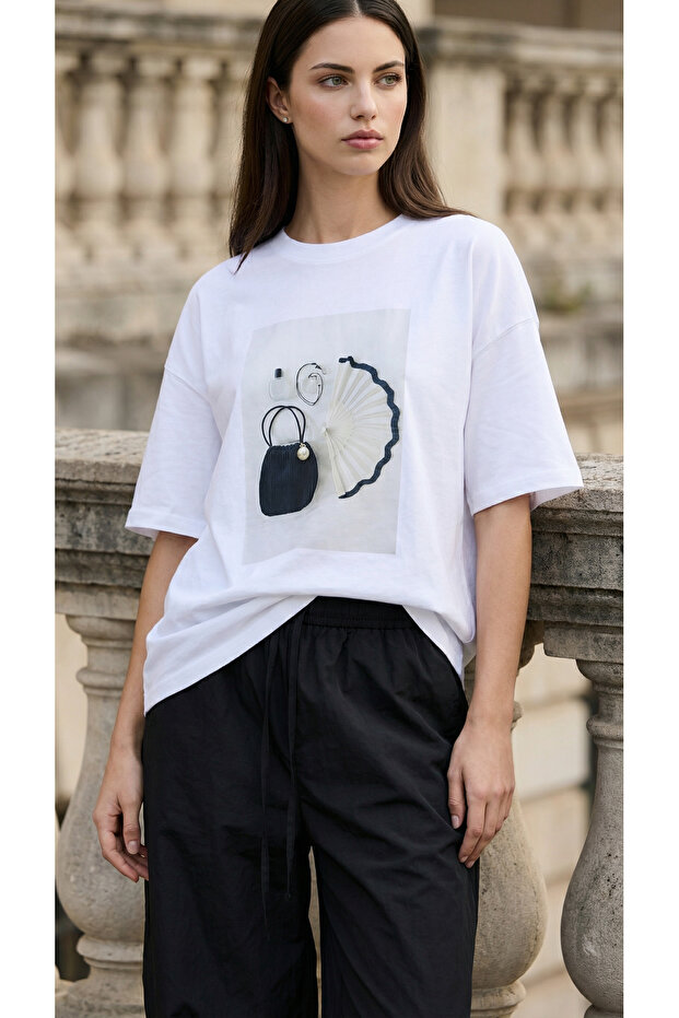 White Oversize Minimal Accessory Printed Modern Women's T-Shirt
