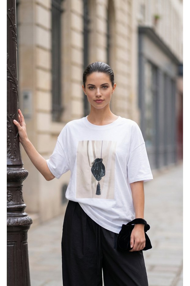 White Oversize Crew Neck Accessory Themed Bag Printed Minimal Women's T-Shirt
