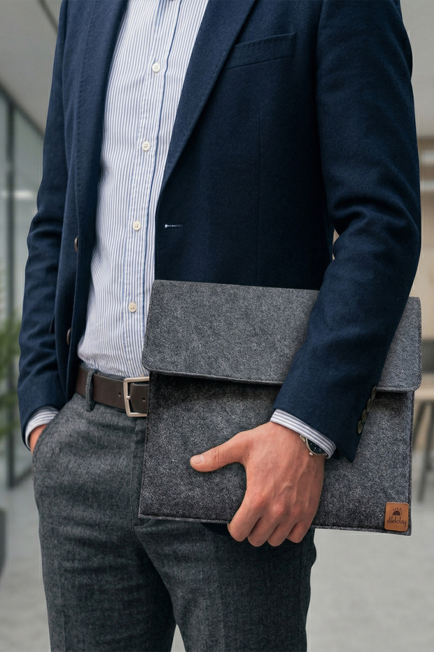 Felt Notebook Bag - Tablet Case - File Bag 40 X 30 cm - with Velcro Tape - Minimalist Design
