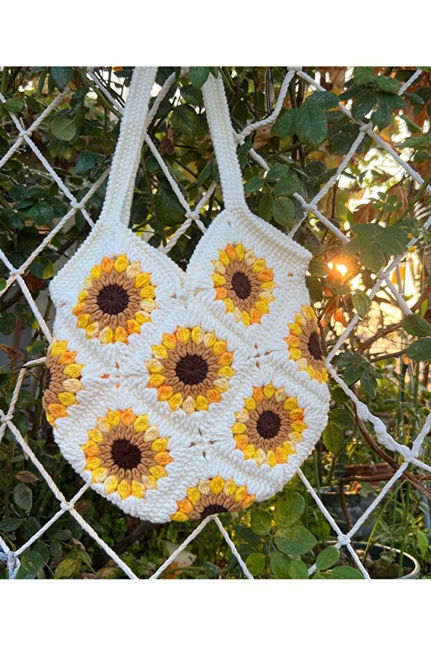 Megahan Boutique Sunflower Motif Hand-Knitted Rose Bag