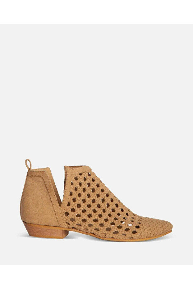 BRAIDED LOW-TOP BOOT