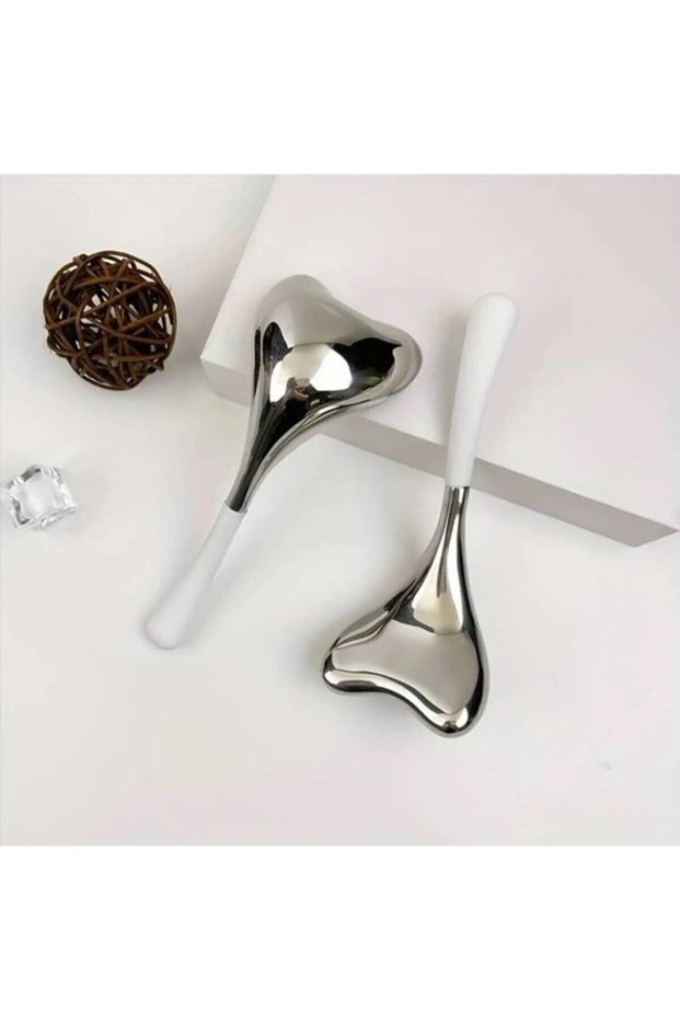 Facial Massager with Cooling Head