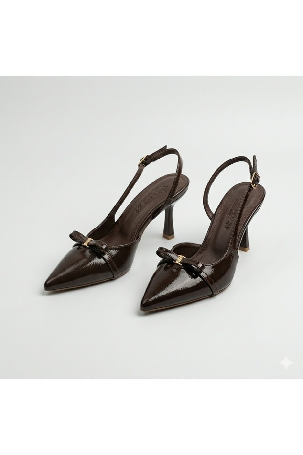 (Park Moda) Women's Closed-Toe Heeled Shoes Brown
