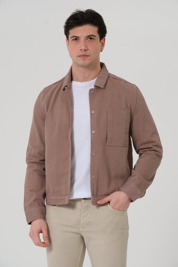 Men's Shirt Men's Shirt with Snap Closure and Pocket Detail