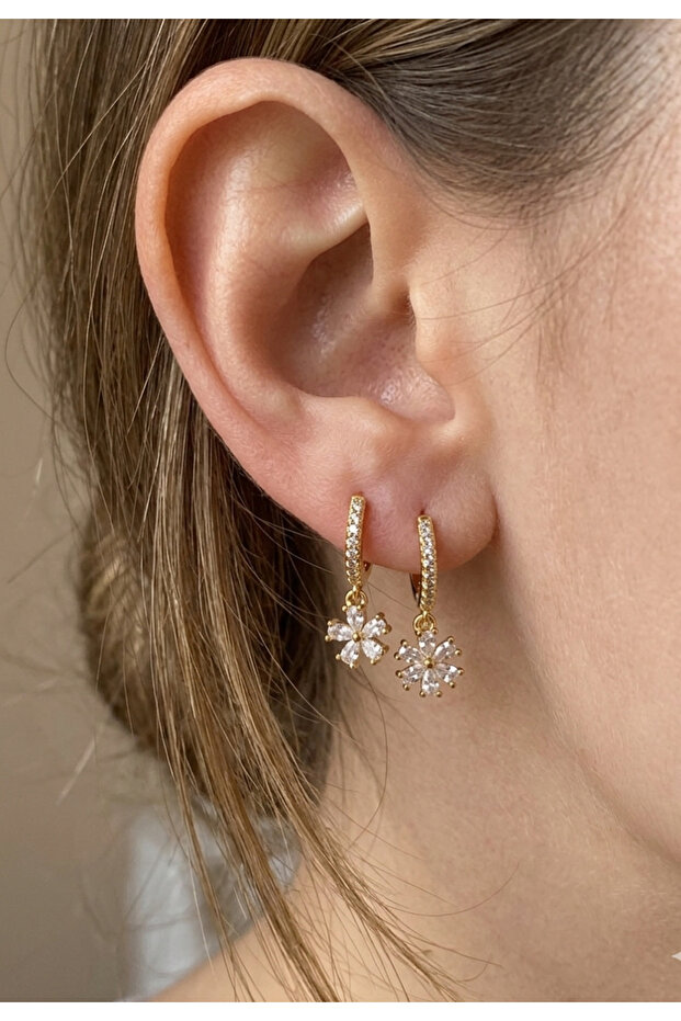 Flower Hoop Earrings with Zircon Stone Xuping