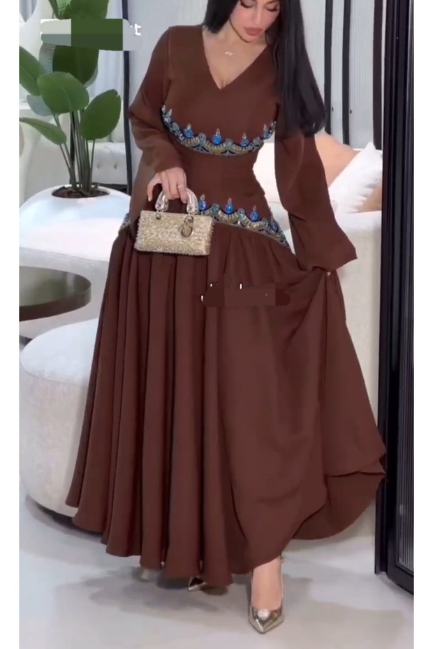 فستان موكا تطريز