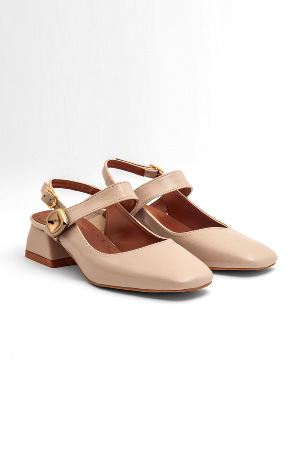 Hnm 401 Adjustable Sandals with Tape Buckle Detail