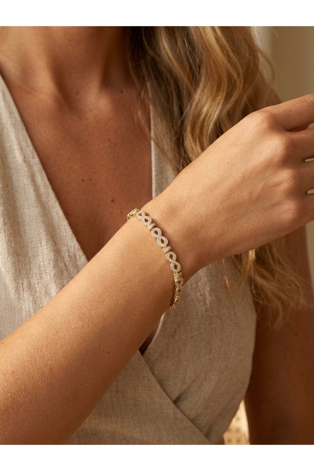 Xuping Tarnish-Free Hypoallergenic Infinity Symbol Bracelet with 2-Year Importer Warranty