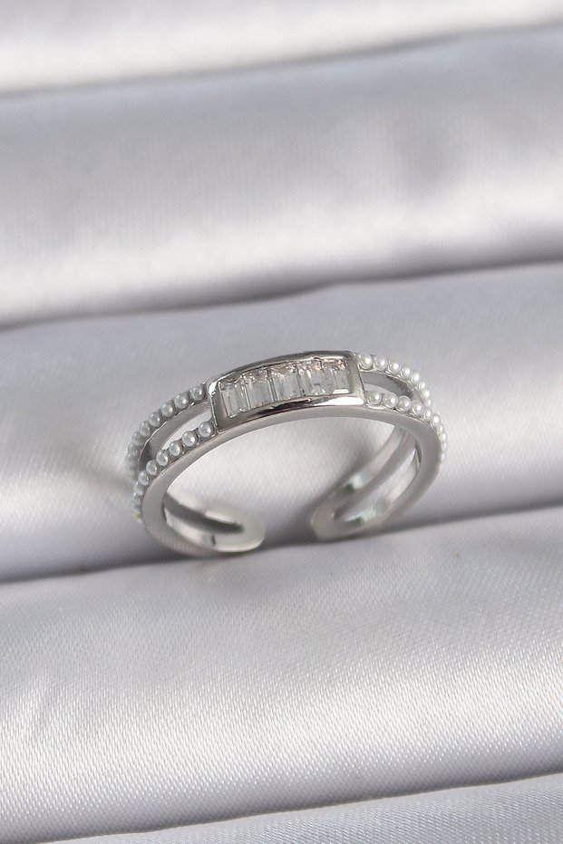 Stylish Brass Silver Color Adjustable Row of Pearls and Zircon Stone Women's Ring Teachers Mothers Lovers