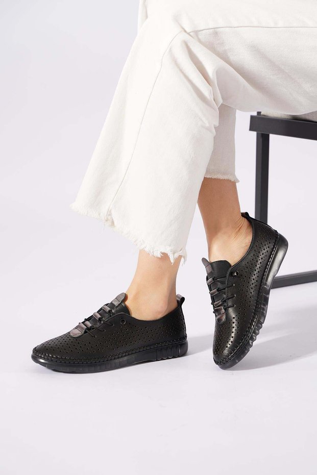 Resu Pleated Elastic Perforated Sole Stitched Genuine Leather Orthopedic Women's Shoes Black Skin