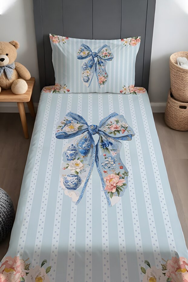 Blue Ribbon Patterned Bedspread and Pillowcase