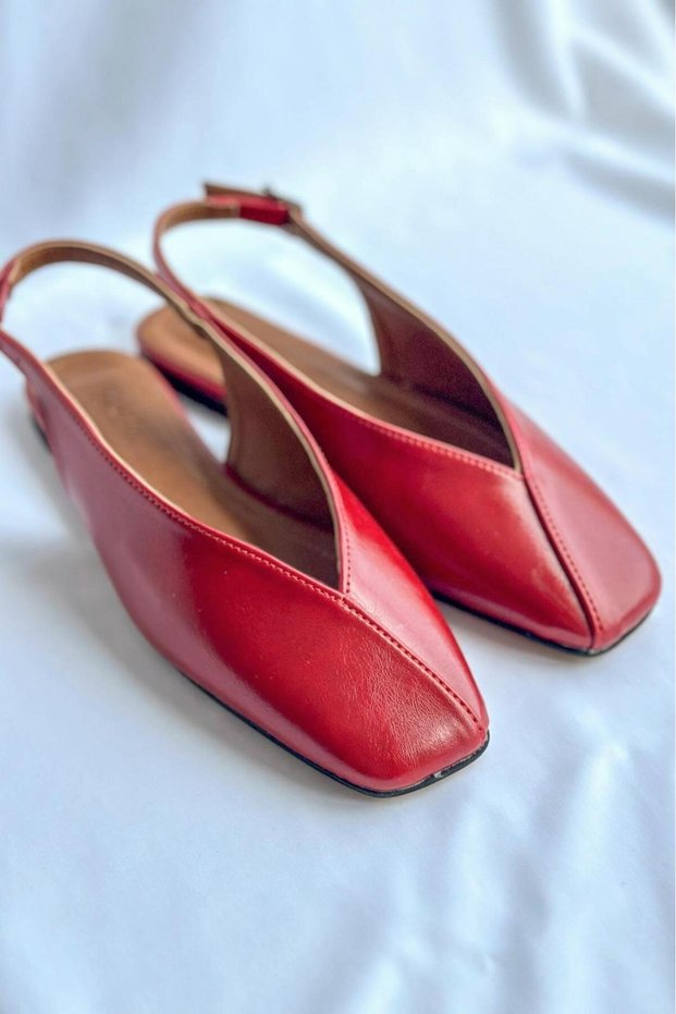 Modegas Red Women's Shoes with Open Back and Buckle Detail