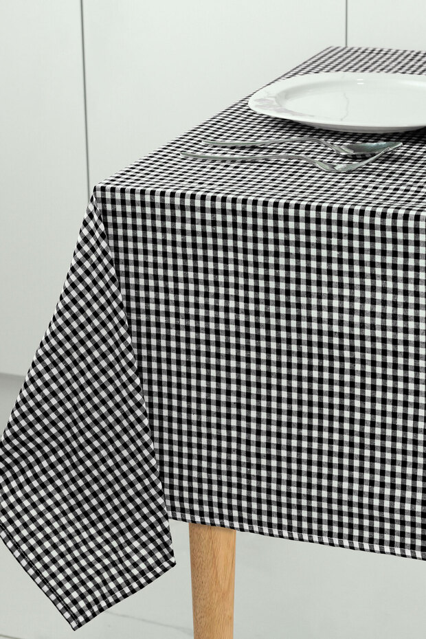 Small Square Pattern Gingham Tablecloth, Table Cloth, Picnic Mat - 1
