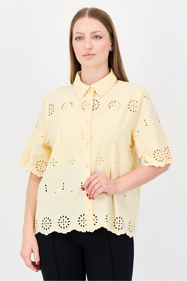 Women Spread Collar Short Sleeve Textured Shirt, Light Yellow