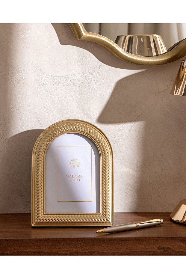 Petit Frame - Gold - Small Size - 3
