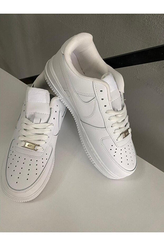 Sports Shoes