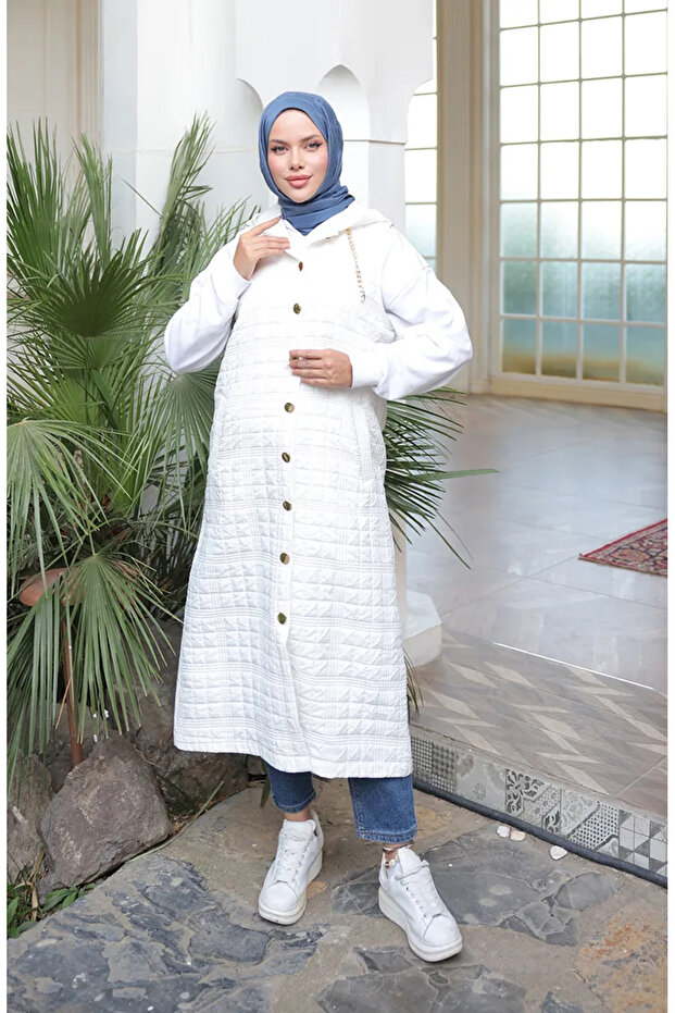 Quilted Chain Detailed Buttoned Vest 71195-07 Cream