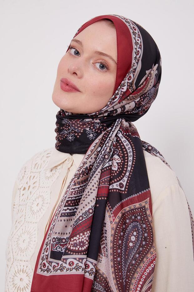 شال رياضي بنمط عرقي