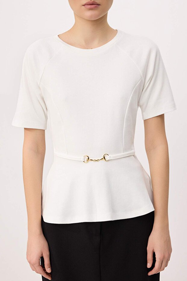 Ekru Peplum Reglan Kol Kısa Kollu Aksesuar Detaylı İnterlok Örme Bluz TWOSS26BZ00242 - 6