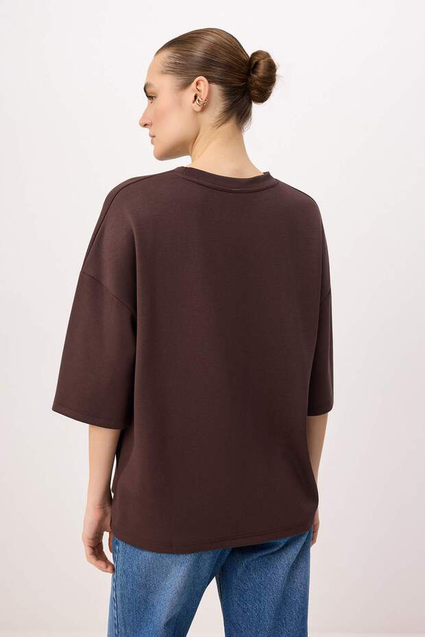 Kahverengi Oversize/Geniş Kalıp Düşük Kol Truvakar Uzun Yumuşak Örme T-shirt TWOSS26TS00271 - 5