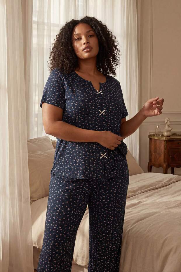 Lacivert Çiçekli Pointel Örme Büyük Beden Pijama Takımı TBBSS26AI00070 - 1