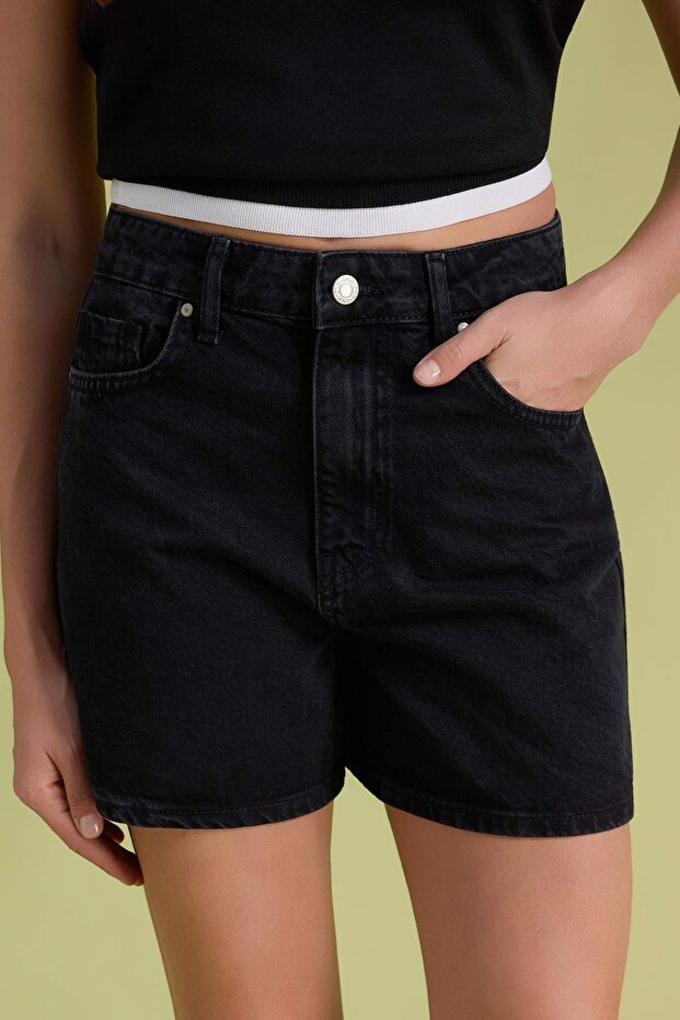 Siyah City Boy %100 Pamuk Yüksek Bel Denim Şort TWOSS26SR00170 - 3