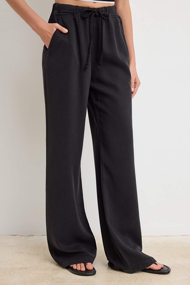 More Sustainable Siyah %100 Tencel™ Beli Lastikli Yüksek Bel Jeans TWOSS24JE00203 - 3