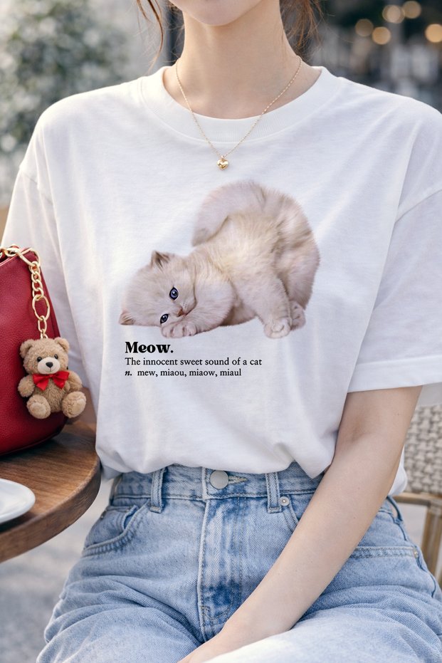 Women's White Cat Printed T-Shirt – Relaxed Fit Summer Meow Themed T-Shirt