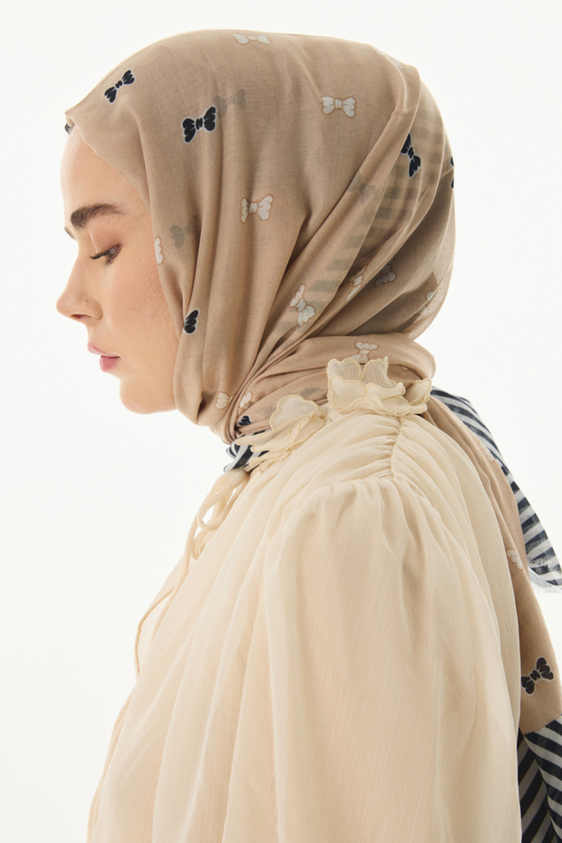شال مزين بفيونكة - 2