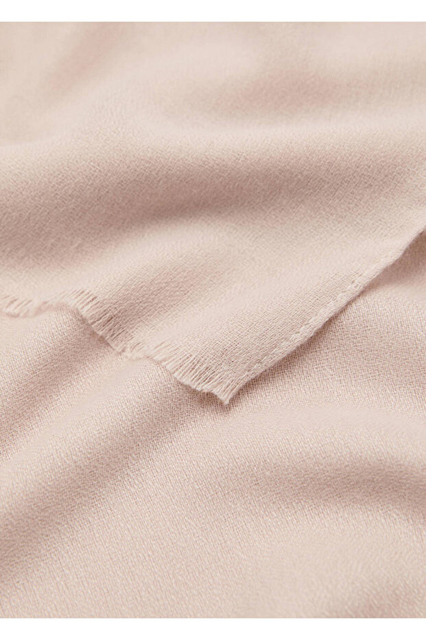 Foulard with Seamless Edges