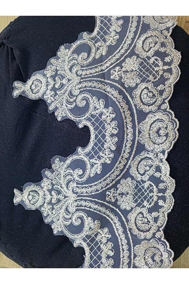 Gupeur French D Lace 1 Mt Gold