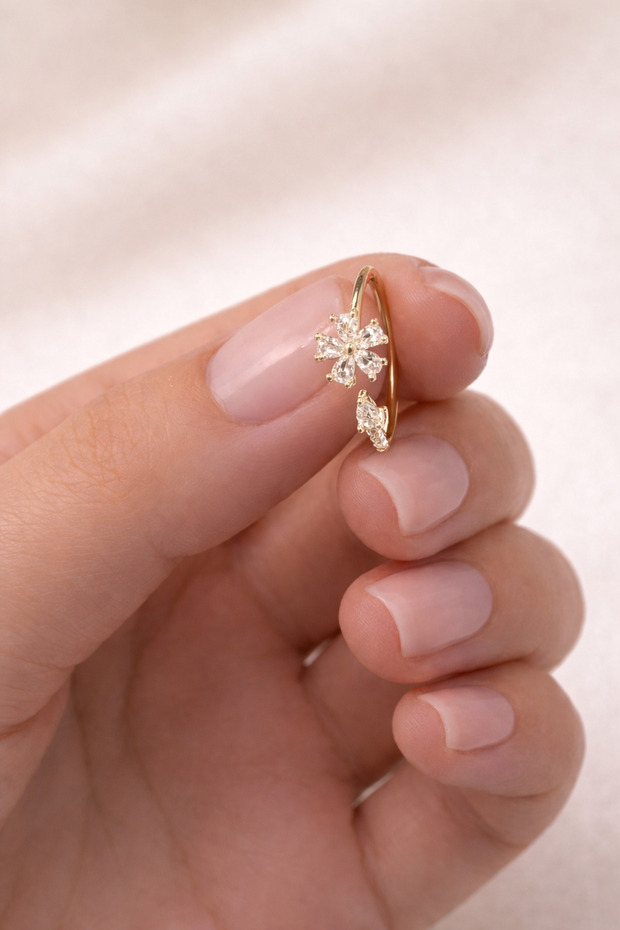 Adjustable Flower Detailed Zircon Stone Ring – Gold & Silver Color Options Lrn061