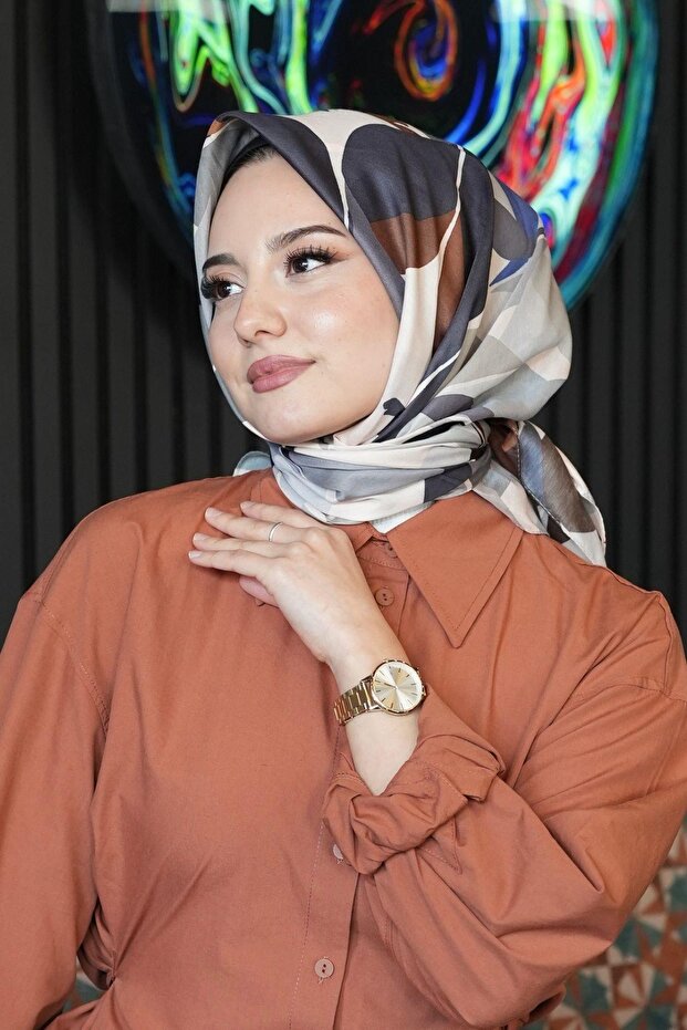 وشاح قطني بنقشة أوراق شجر، باللون الأزرق - 1
