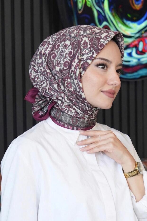 وشاح قطني ناعم بنمط عرقي باللون العنابي
