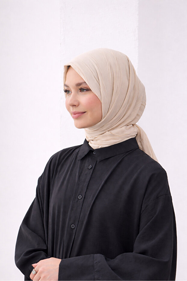 Bamboo Pleated Shawl Cream