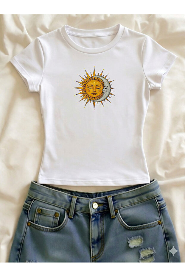 Moon and Sun Printed Lycra Slim Fit Short Sleeve Crew Neck Tee Crop