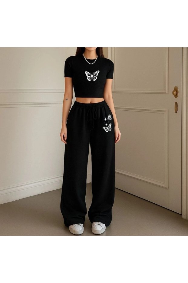 Women's Butterfly Print Over-The-Hip Baby Tee Crop and Baggy Sweatpants - Two-Piece Sweat Suit
