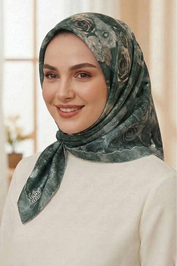 وشاح كريستالي بنمط الورد الزمردي