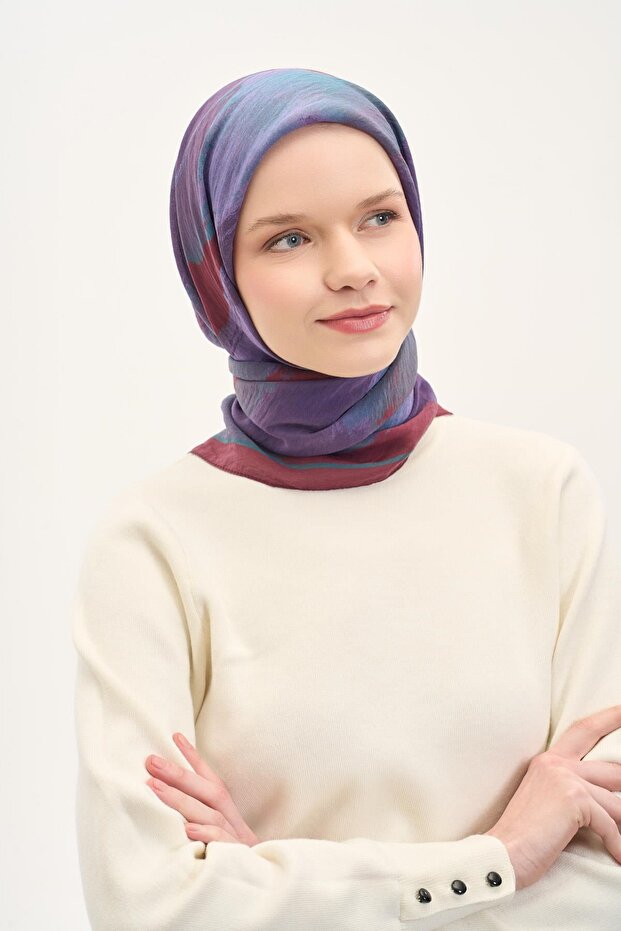 وشاح أوليندا من مزيج الحرير بنمط تجريدي زيتوني 90x90