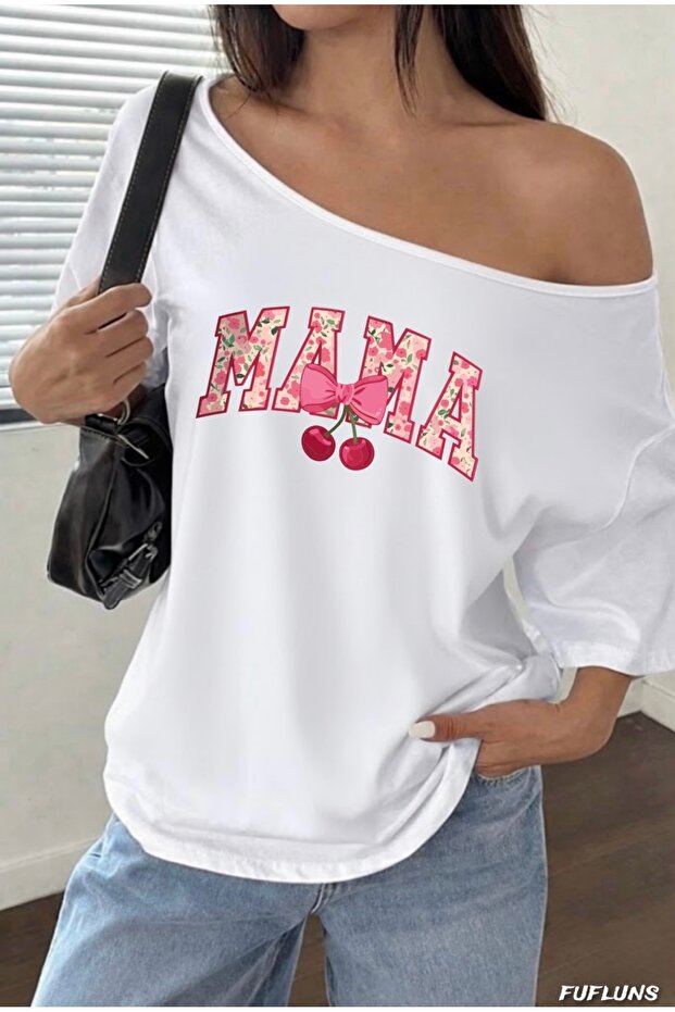 تي شيرت نسائي كبير الحجم مطبوع عليه MAMA CHERRY بياقة قاربية