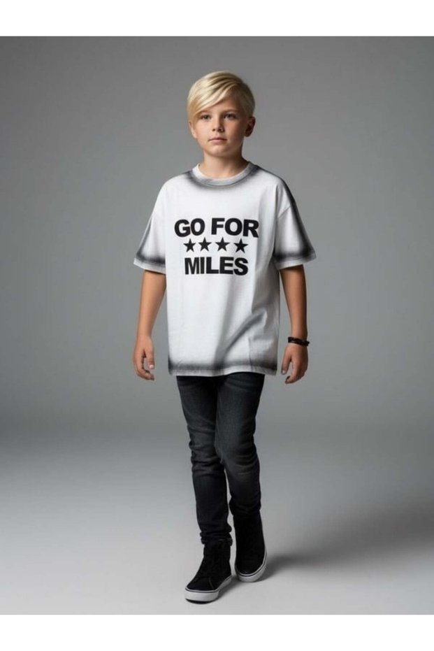 تي شيرت مكتوب عليه Go For Miles للأطفال