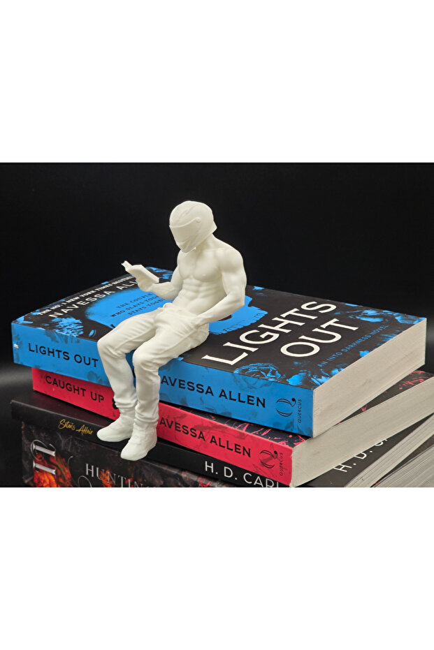 ديكور رف كتب لراكبي الدراجات النارية يقرأون الكتب