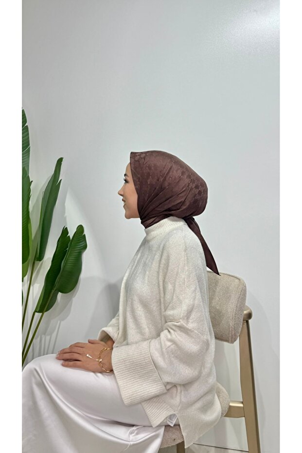 وشاح بعلامة تجارية - 1