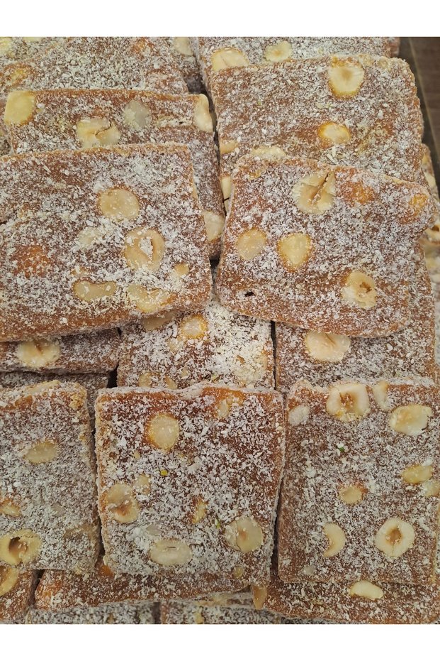 Bol Fındıklı Leaf Cezerye with Coconut 500 Gr
